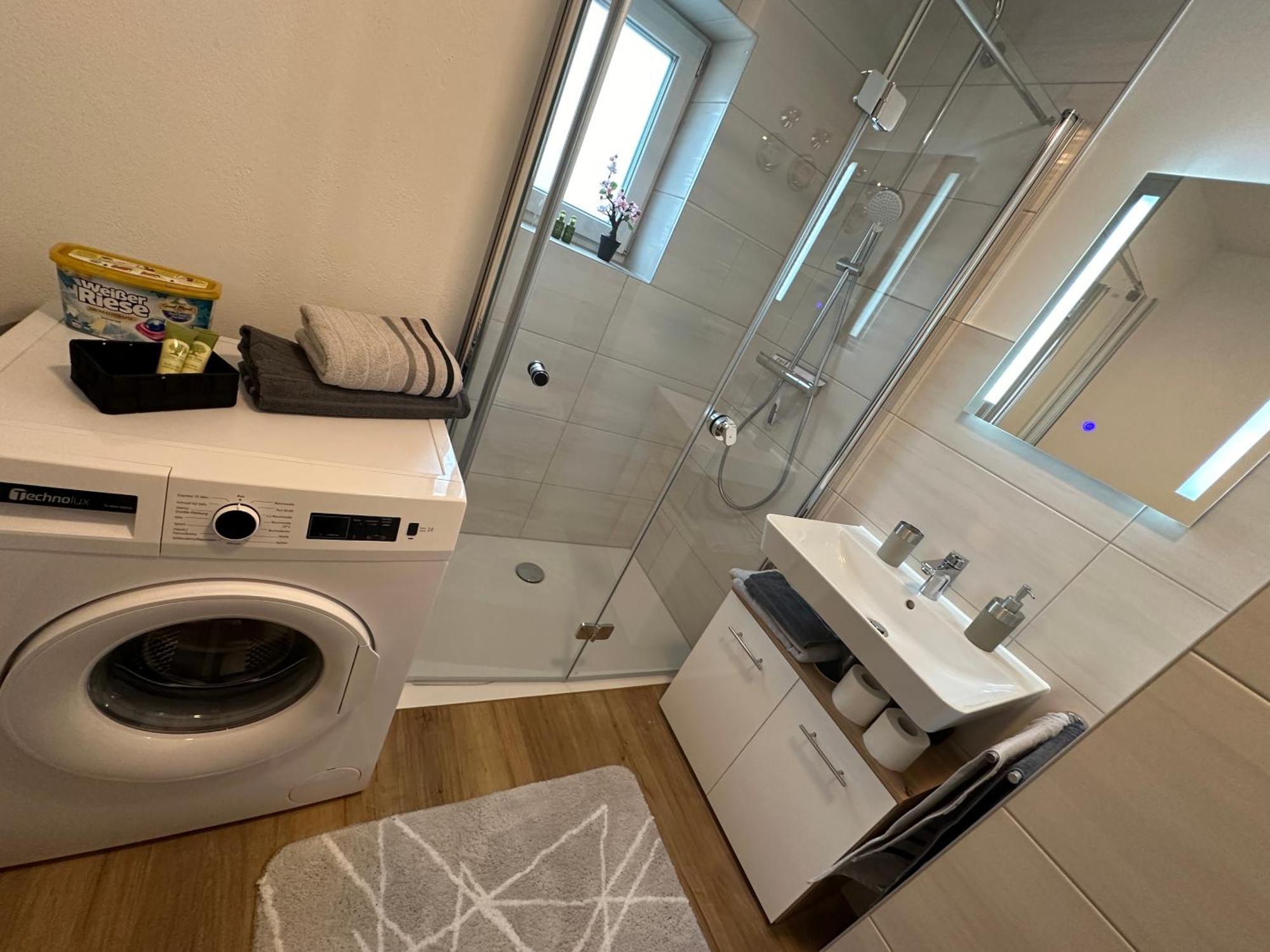 Modernes In Guter Lage Apartment *